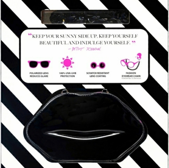 Betsey Johnson XOX Limited Edition Metal Frame Sunglass Chain Lip Carrying Case - Picture 6 of 7